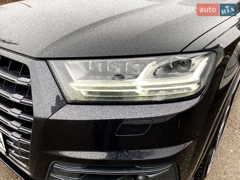Позашляховик / Кросовер Audi SQ7 2017 в Виноградові