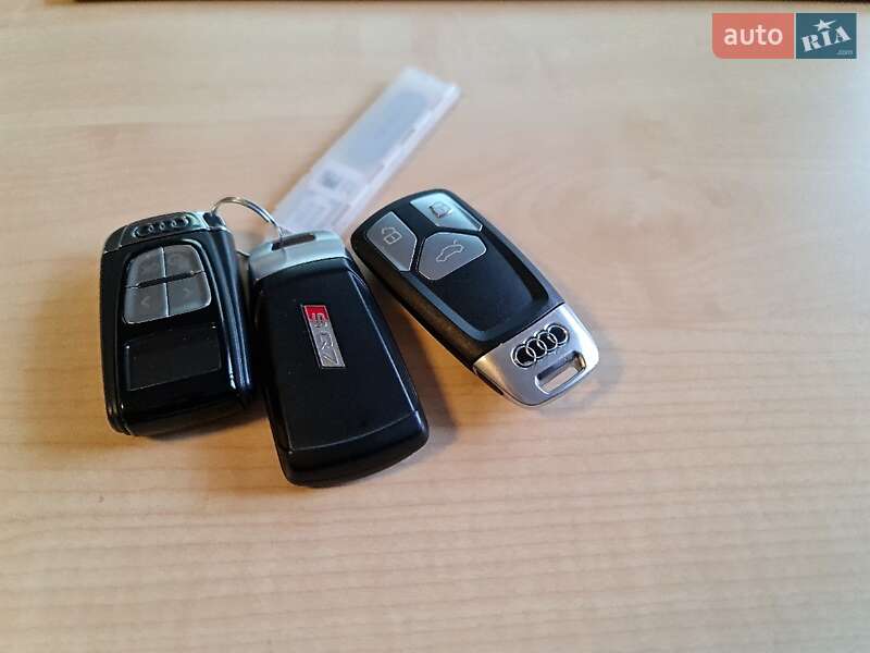 Позашляховик / Кросовер Audi SQ7 2017 в Бердичеві