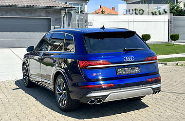 Внедорожник / Кроссовер Audi SQ7 2021 в 
