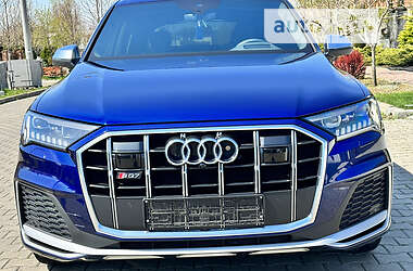 Внедорожник / Кроссовер Audi SQ7 2021 в 
