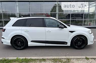 Внедорожник / Кроссовер Audi SQ7 2017 в 