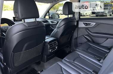 Внедорожник / Кроссовер Audi SQ7 2016 в 