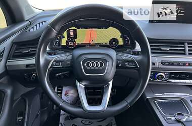 Внедорожник / Кроссовер Audi SQ7 2016 в 