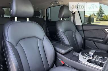 Внедорожник / Кроссовер Audi SQ7 2016 в 
