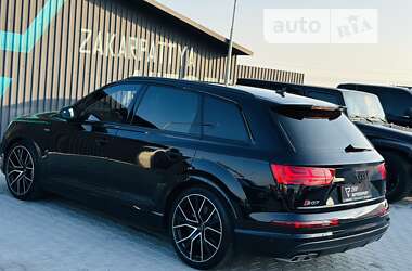 Внедорожник / Кроссовер Audi SQ7 2018 в 