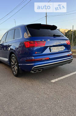 Внедорожник / Кроссовер Audi SQ7 2017 в 