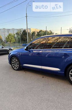 Внедорожник / Кроссовер Audi SQ7 2017 в 