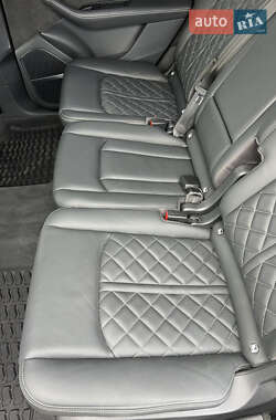 Внедорожник / Кроссовер Audi SQ7 2021 в 