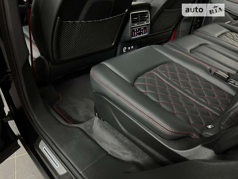 Внедорожник / Кроссовер Audi SQ7 2019 в Казатине