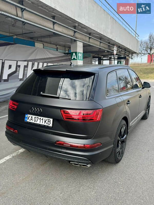 Внедорожник / Кроссовер Audi SQ7 2018 в Киеве