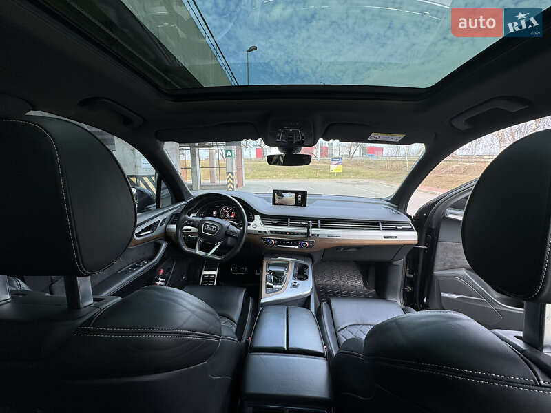 Внедорожник / Кроссовер Audi SQ7 2018 в Киеве