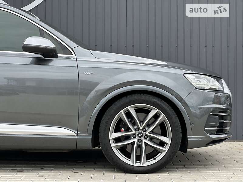 Позашляховик / Кросовер Audi SQ7 2017 в Мукачевому