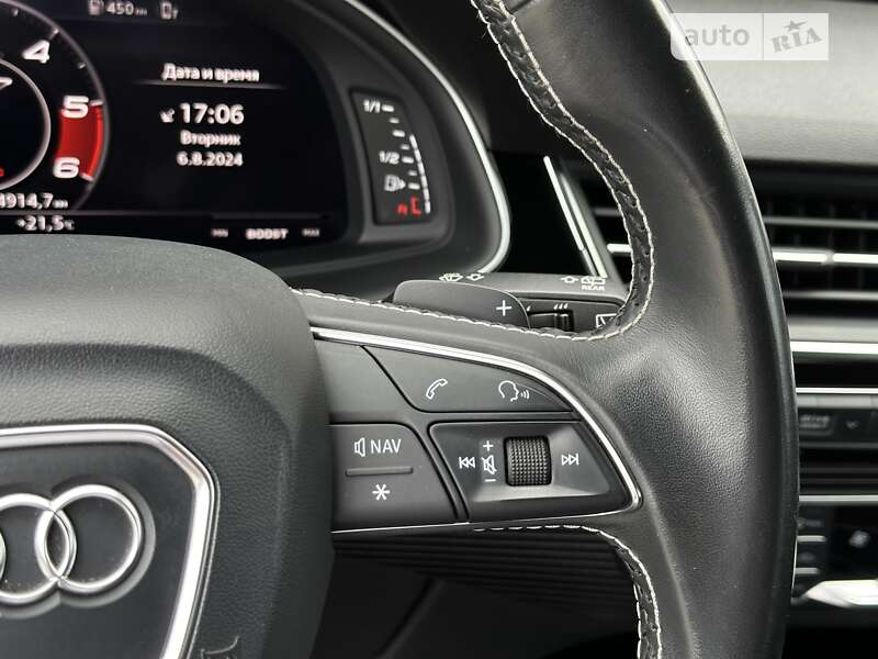 Позашляховик / Кросовер Audi SQ7 2017 в Мукачевому