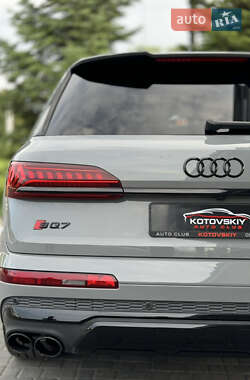 Внедорожник / Кроссовер Audi SQ7 2022 в 