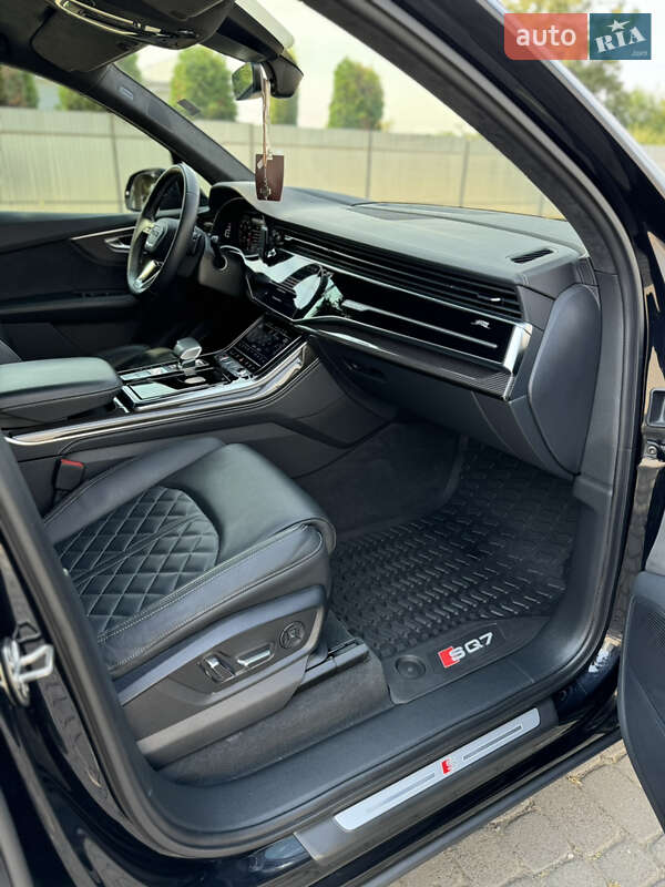 Внедорожник / Кроссовер Audi SQ7 2021 в Мукачево