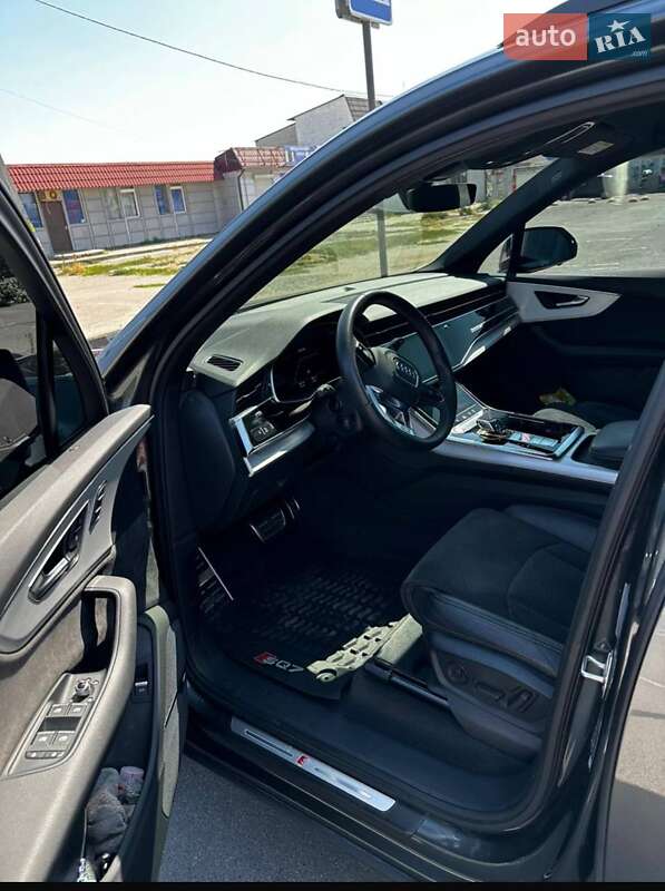 Внедорожник / Кроссовер Audi SQ7 2020 в Днепре