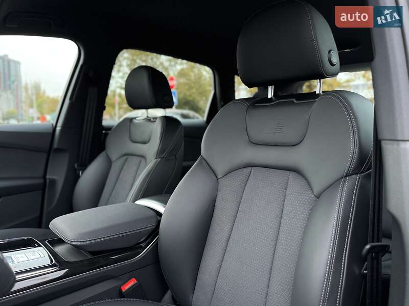 Позашляховик / Кросовер Audi SQ7 2024 в Одесі