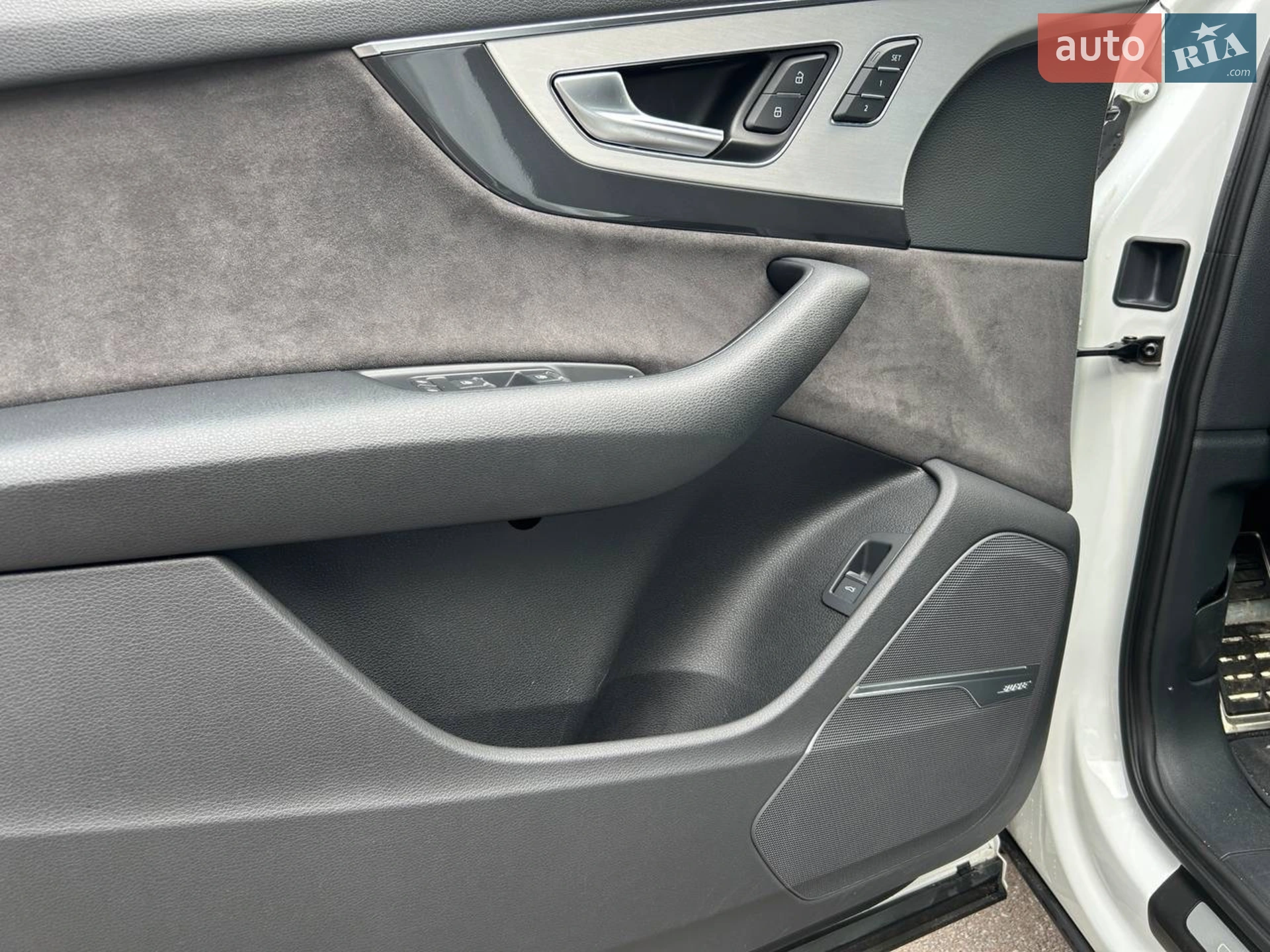 2017 Audi SQ7 - мініатюра 11