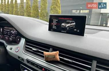 Внедорожник / Кроссовер Audi SQ7 2017 в Киеве