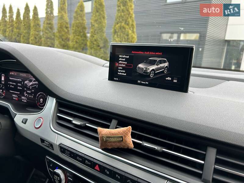 Внедорожник / Кроссовер Audi SQ7 2017 в Киеве