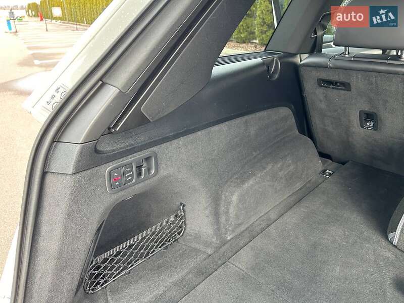 Внедорожник / Кроссовер Audi SQ7 2017 в Киеве