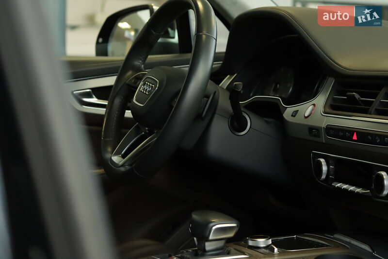 Внедорожник / Кроссовер Audi SQ7 2017 в Ужгороде