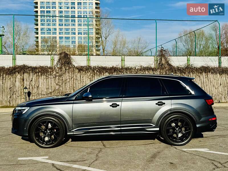 Внедорожник / Кроссовер Audi SQ7 2024 в Днепре