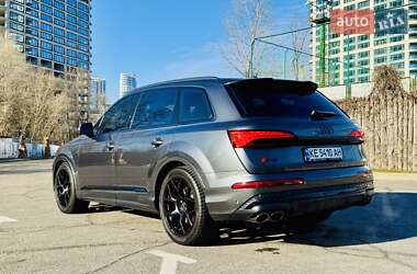 Внедорожник / Кроссовер Audi SQ7 2024 в 