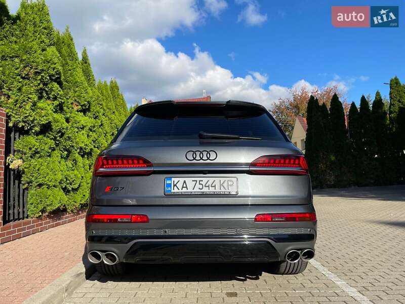 Внедорожник / Кроссовер Audi SQ7 2021 в Киеве