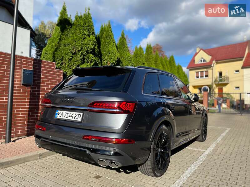 Внедорожник / Кроссовер Audi SQ7 2021 в Киеве