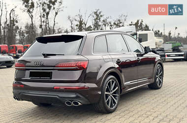 Внедорожник / Кроссовер Audi SQ7 2021 в 