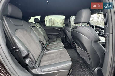 Внедорожник / Кроссовер Audi SQ7 2021 в 
