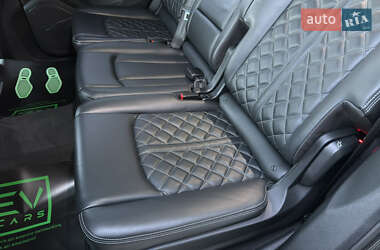 Внедорожник / Кроссовер Audi SQ7 2020 в 