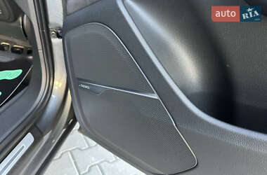 Внедорожник / Кроссовер Audi SQ7 2020 в 