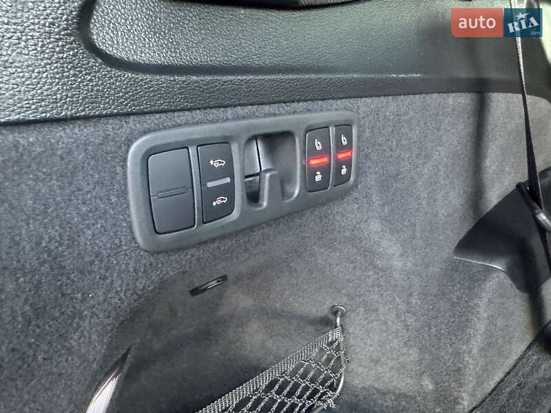 Позашляховик / Кросовер Audi SQ7 2020 в Івано-Франківську