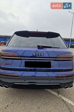 Внедорожник / Кроссовер Audi SQ7 2021 в 