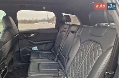Внедорожник / Кроссовер Audi SQ7 2021 в 