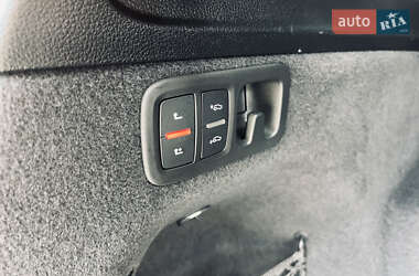 Внедорожник / Кроссовер Audi SQ7 2020 в 