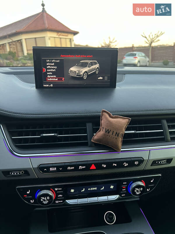 Внедорожник / Кроссовер Audi SQ7 2019 в Берегово