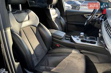 Внедорожник / Кроссовер Audi SQ7 2017 в 