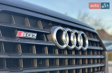Позашляховик / Кросовер Audi SQ7 2017 в 