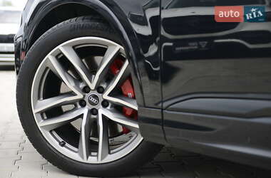 Внедорожник / Кроссовер Audi SQ7 2021 в 