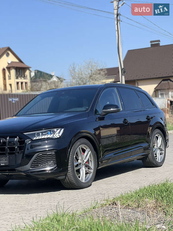 Внедорожник / Кроссовер Audi SQ7 2021 в Хмельницком
