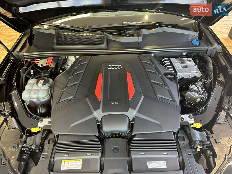 Внедорожник / Кроссовер Audi SQ7 2022 в Киеве