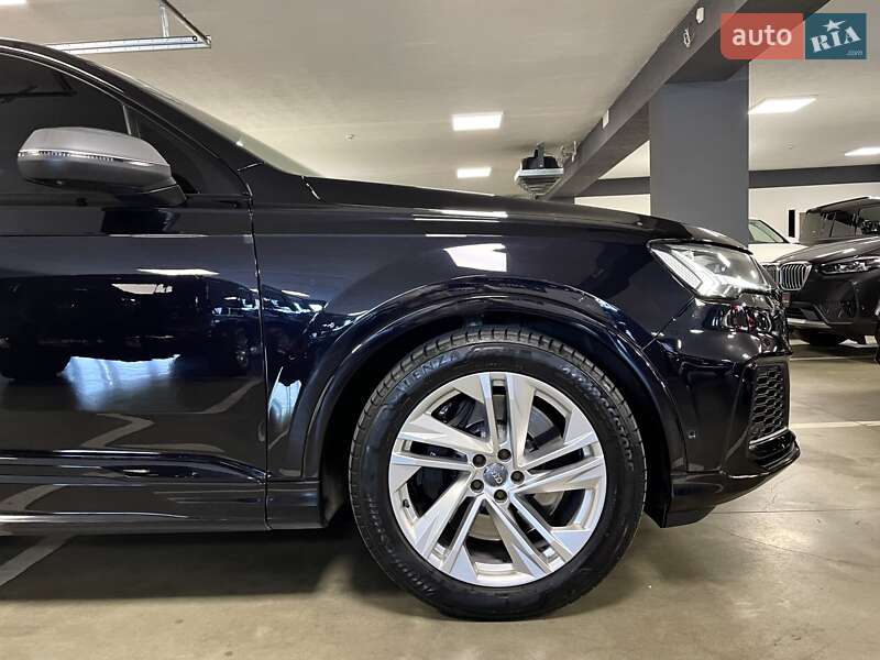Позашляховик / Кросовер Audi SQ7 2020 в Львові