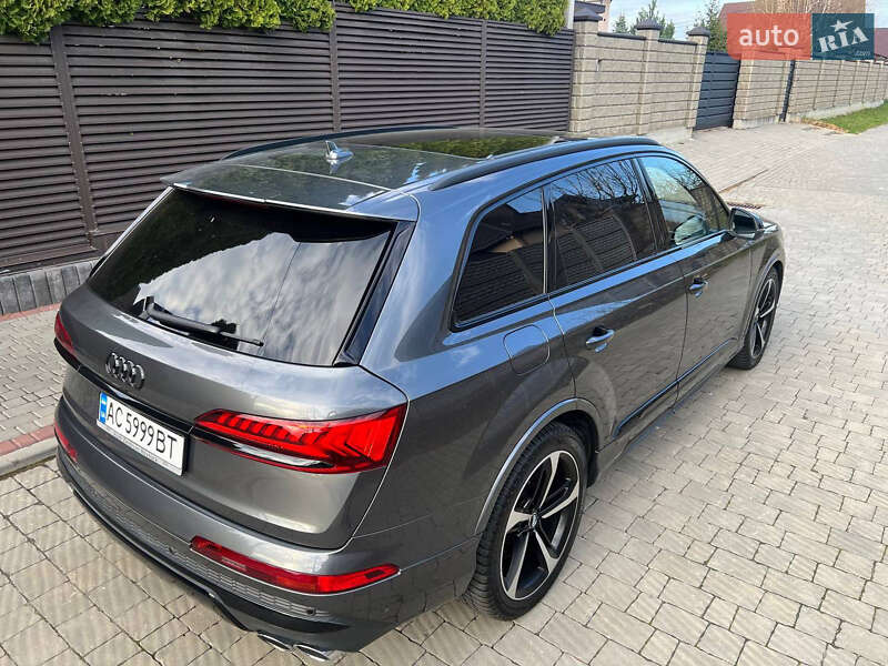 Внедорожник / Кроссовер Audi SQ7 2019 в Луцке