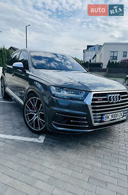 Внедорожник / Кроссовер Audi SQ7 2017 в 
