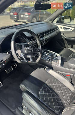 Внедорожник / Кроссовер Audi SQ7 2017 в 