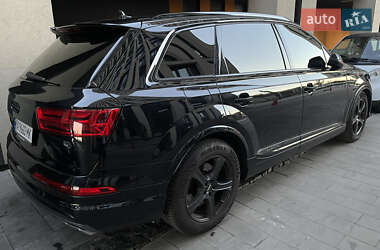 Внедорожник / Кроссовер Audi SQ7 2016 в 