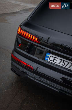 Внедорожник / Кроссовер Audi SQ7 2023 в 